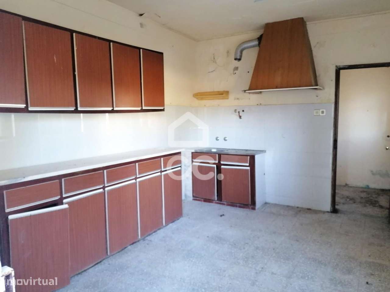 Moradia T5 em Vermelha – Cadaval, com Garagem, Adega e Terreno.-43