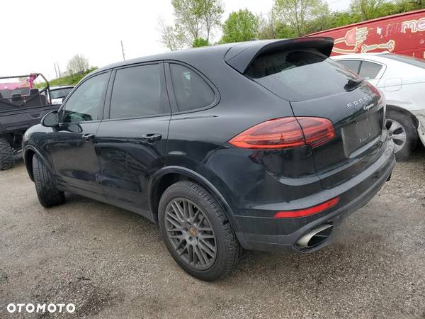 Porsche Cayenne Standard - 5