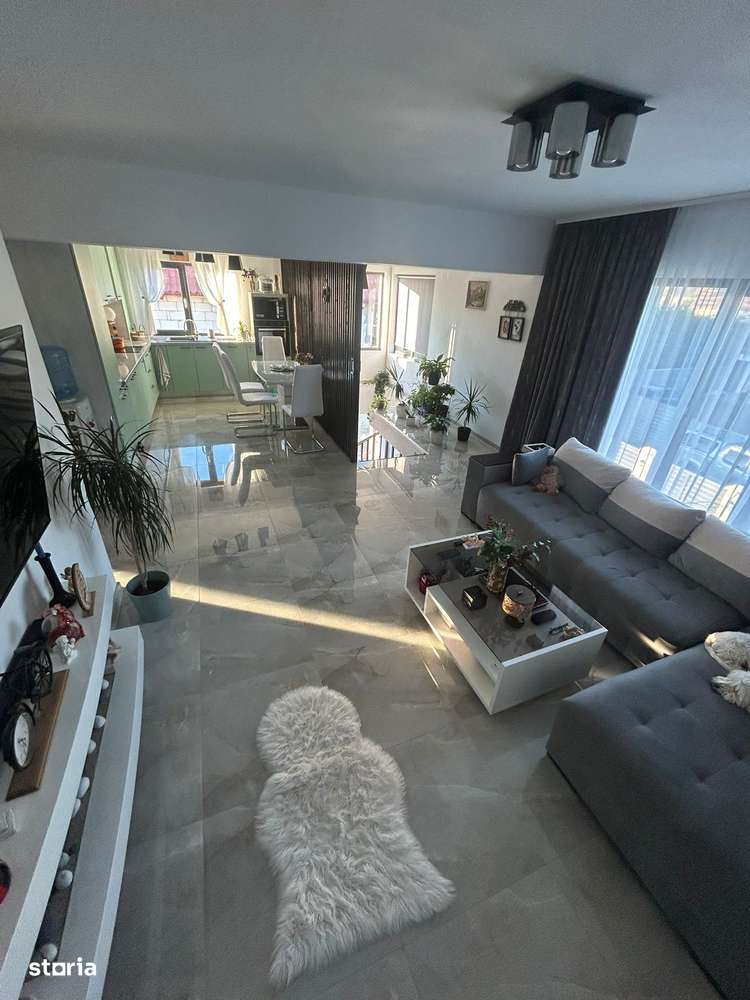 Casa de vanzare- oferta - Imagine principală: 3/11