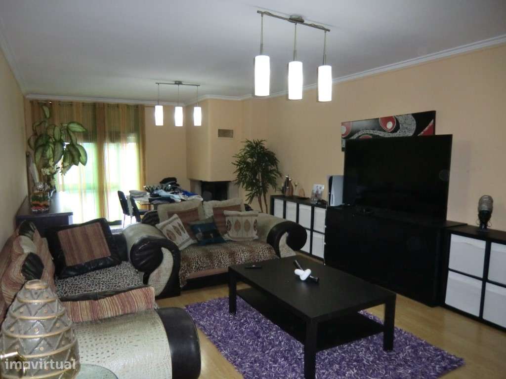 Apartamento T 3 c terraço,São João Madeira,centro-5