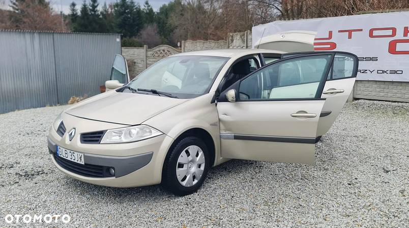 Renault Megane II 1.6 16V Alize - 11