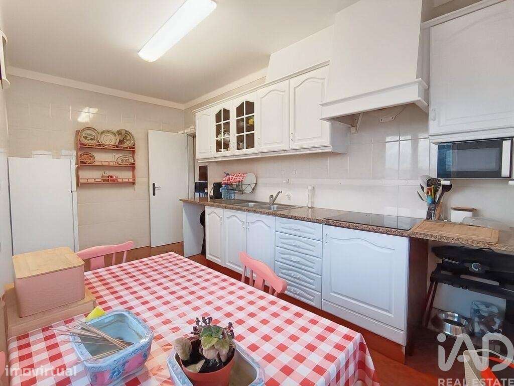 Apartamento T3 em Atouguia da Baleia de 77 m2 - Grande imagem: 4/32