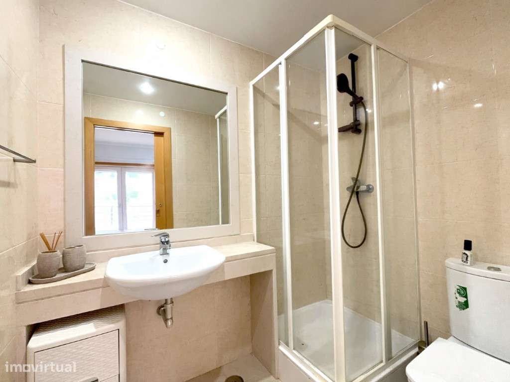 T3 com Terraço de 32 m², Garagem Dupla e Piscina a 300 m da Praia -...-11