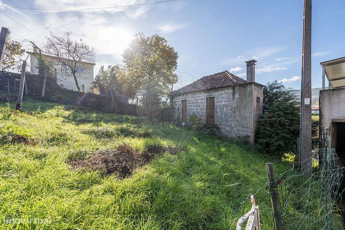 Moradia T2 para venda-12