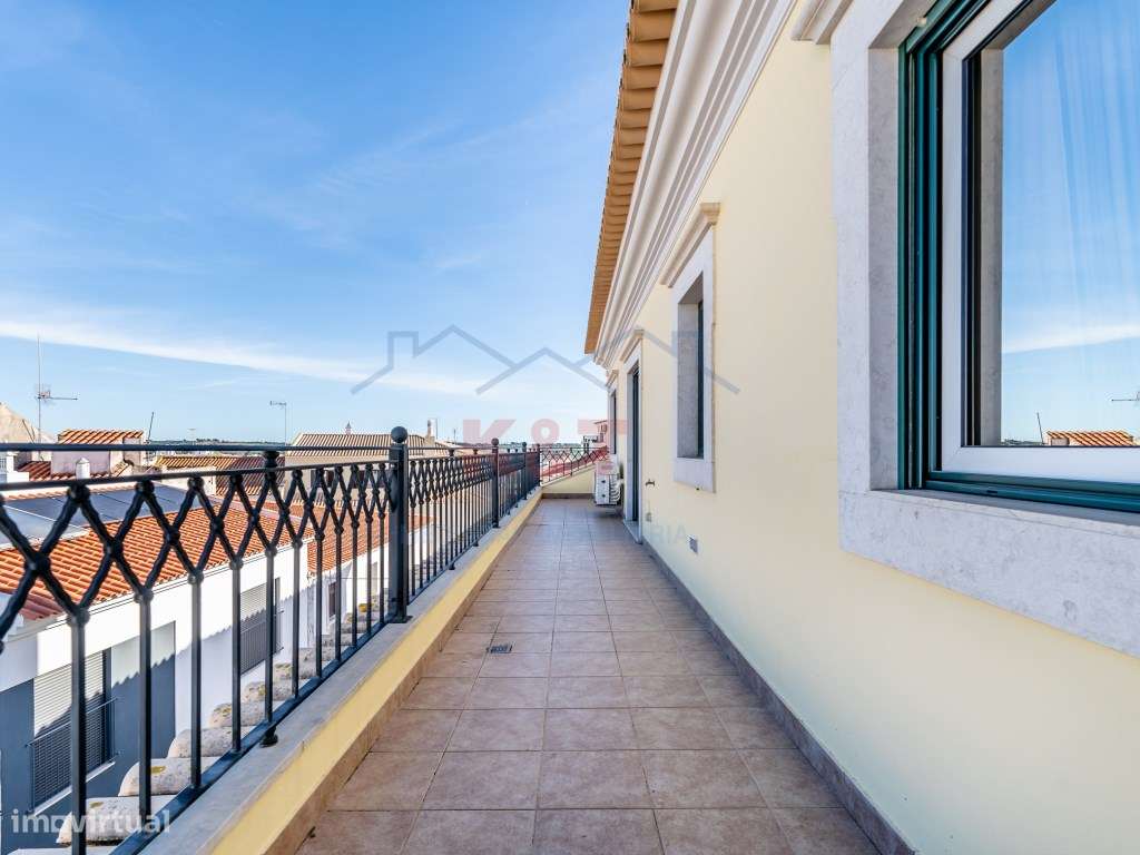 Moradia T5 de Luxo + Apartamento T3 - Lagoa-11