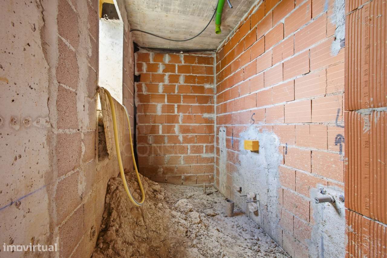 Moradia T4 com piscina em lote de 759m2 em Amoreira Óbidos-32