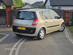 Renault Scenic 1.6 Confort Privilege - 3