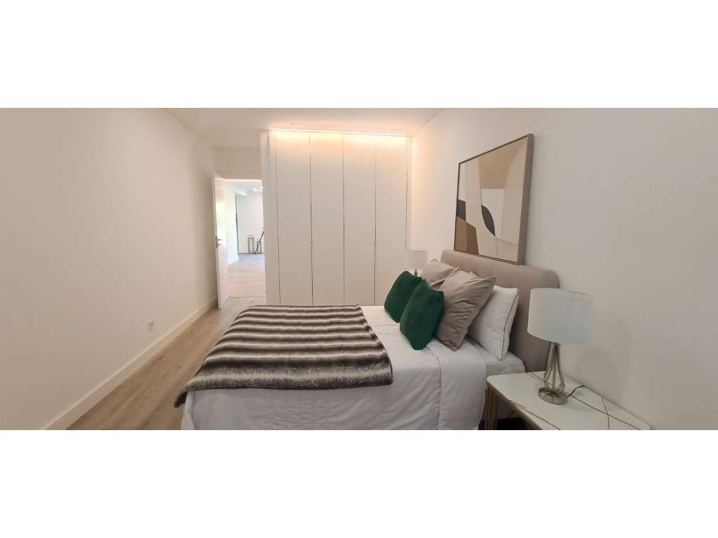Apartamento T2 S. D. Benfica - Renovado-14