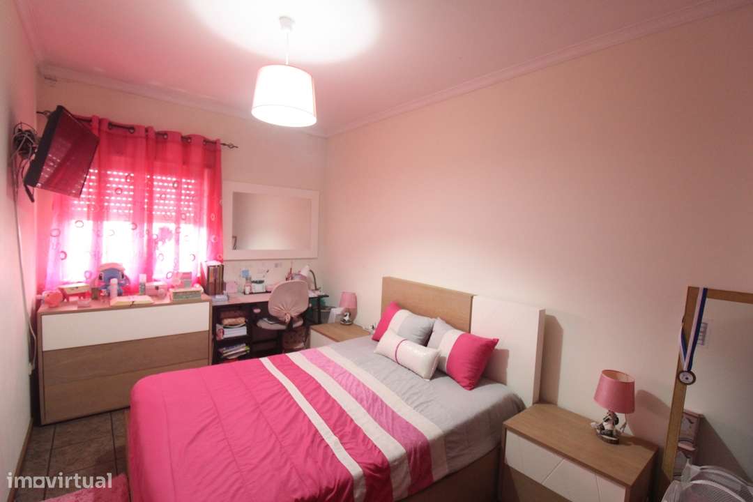 APARTAMENTO T3 EM ESMORIZ-11