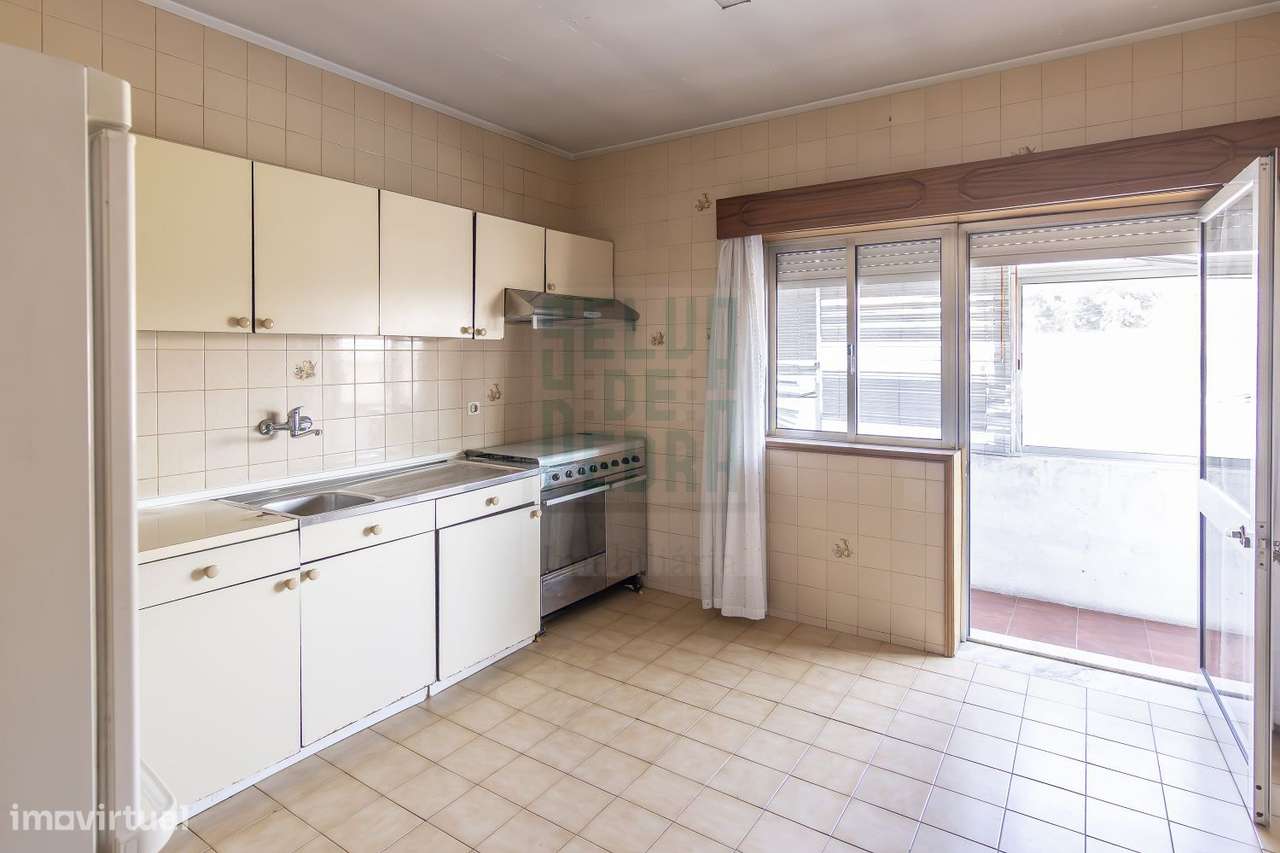 Apartamento T3 em Rio Tinto com 3 frentes e lugar de garagem - Grande imagem: 5/18