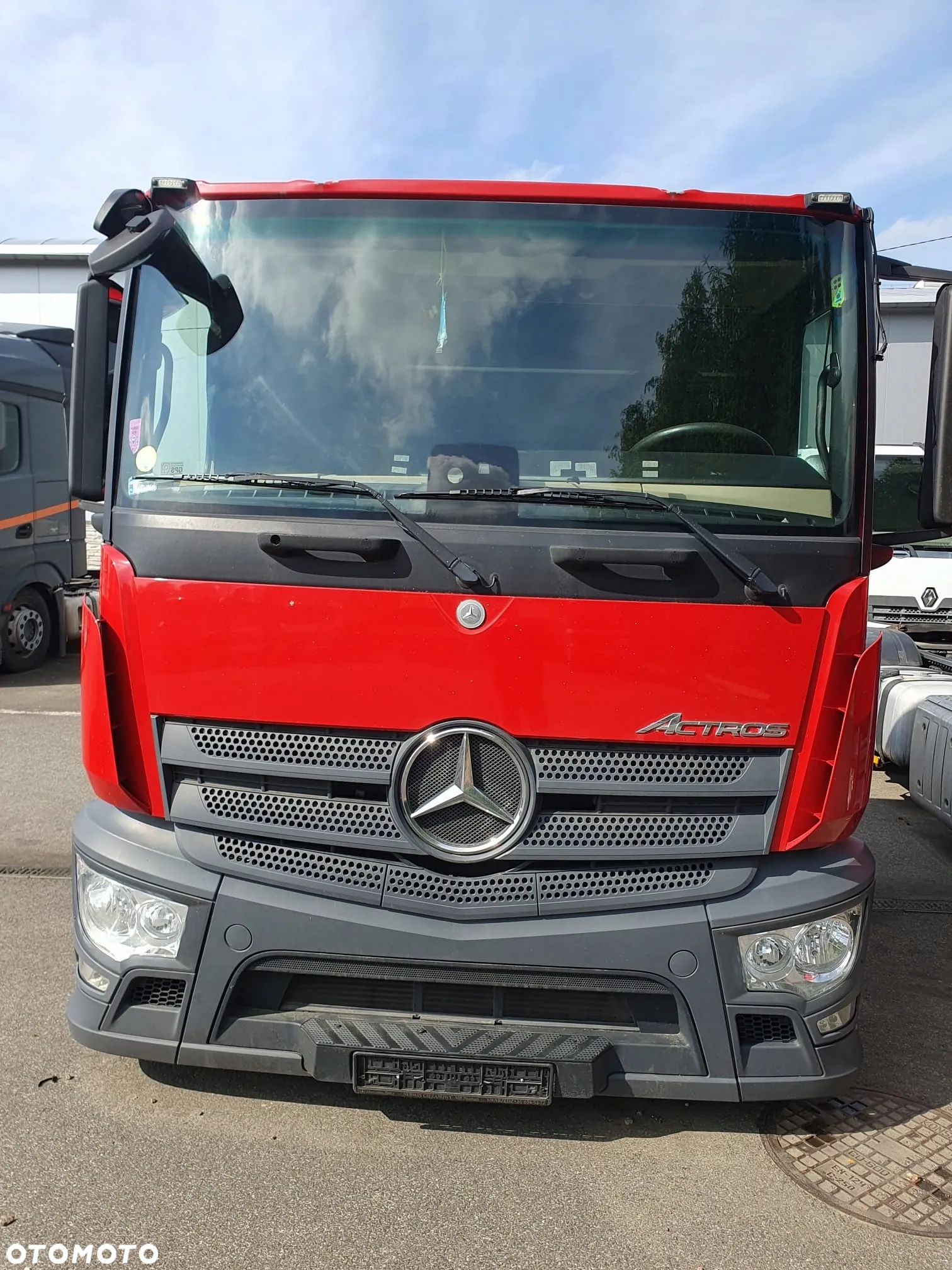 Mercedes Actros MP4 na części - 1