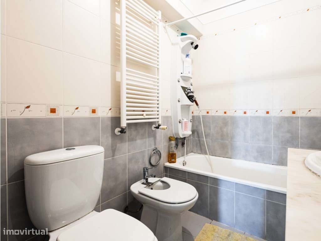 Apartamento T3 com sótão, em Coimbra-6