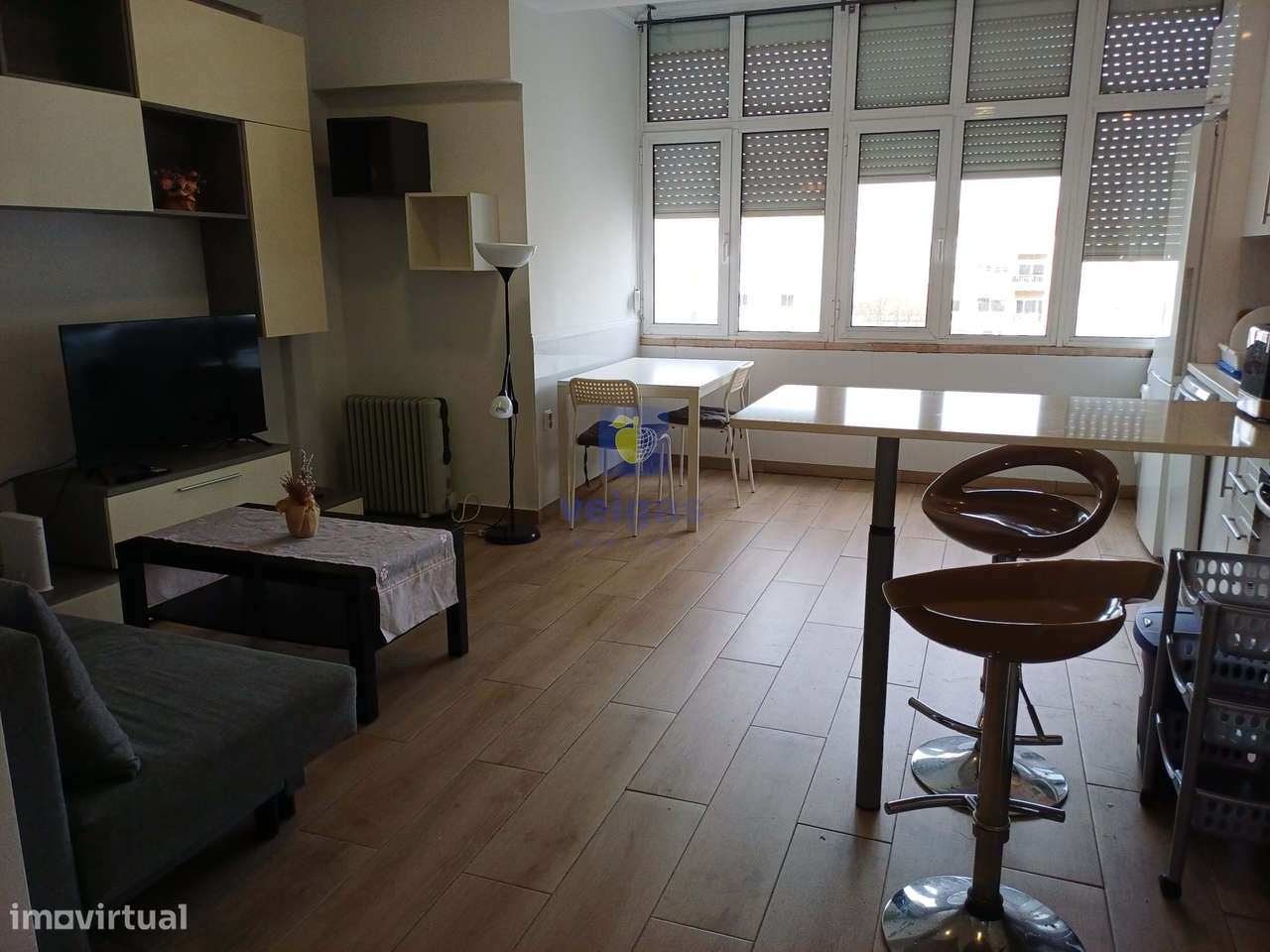 Arrendo T1+1 Equipado e Mobilado junto ao Areeiro - Av.Roma - Grande imagem: 2/11