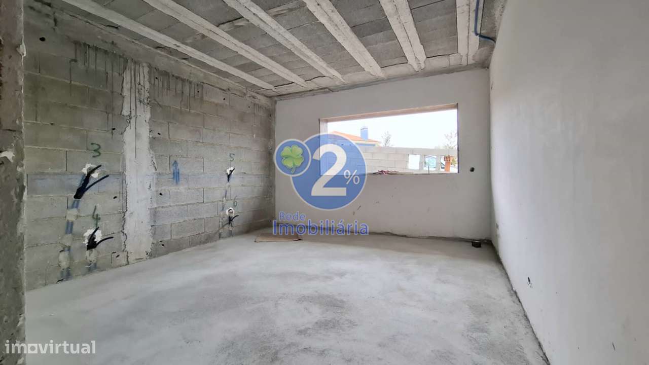 Moradia T3+1 em construção-8