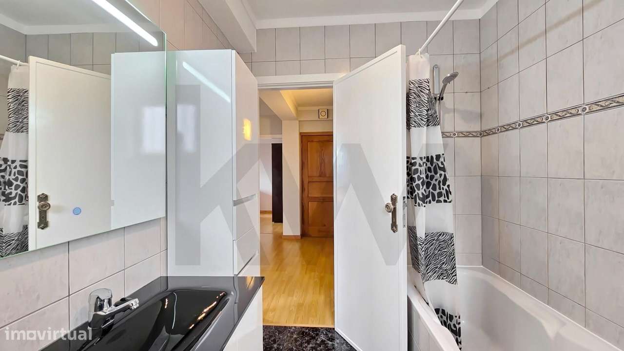 Apartamento T3 renovado no centro de Albergaria-28