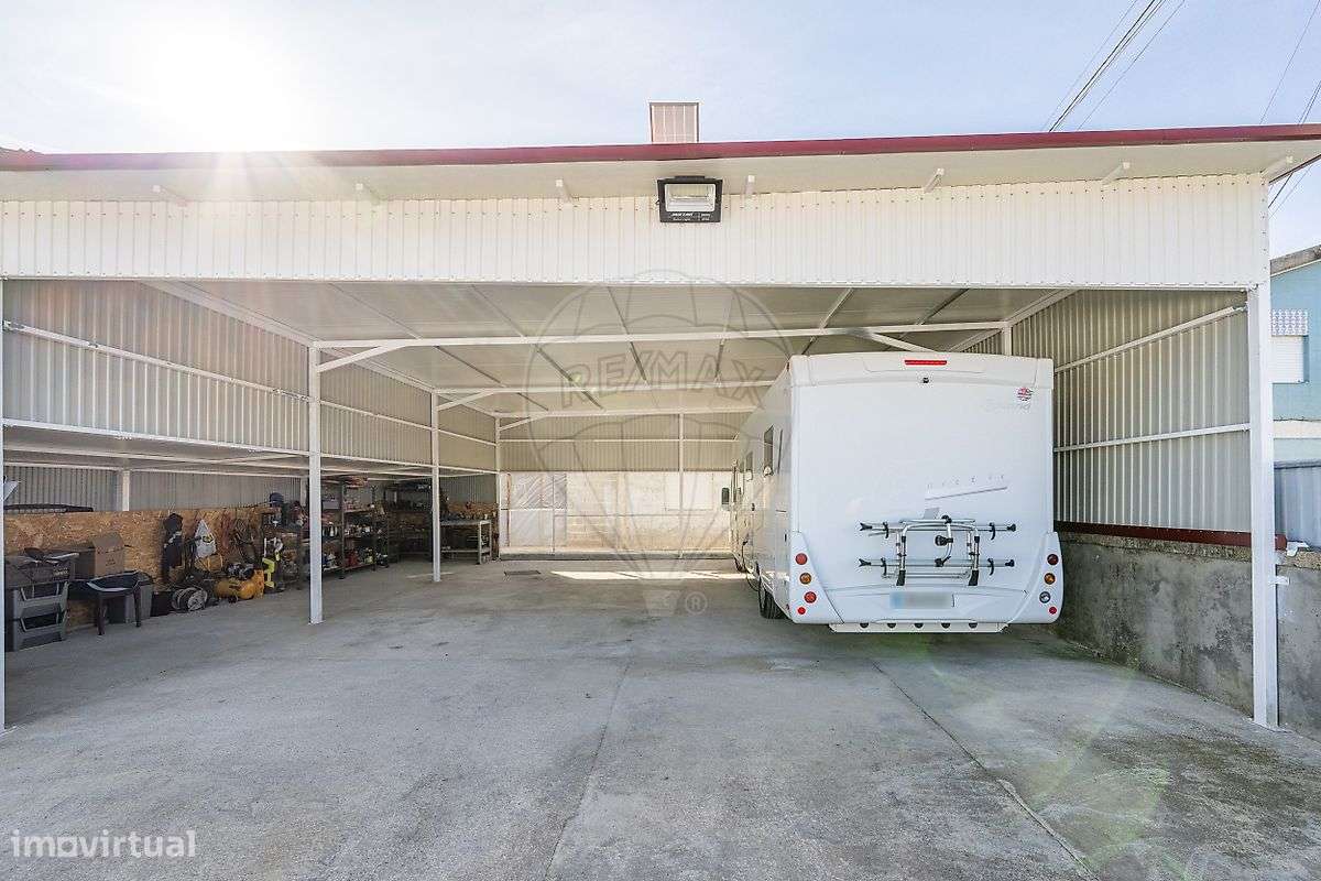 Moradia T4 para venda-15