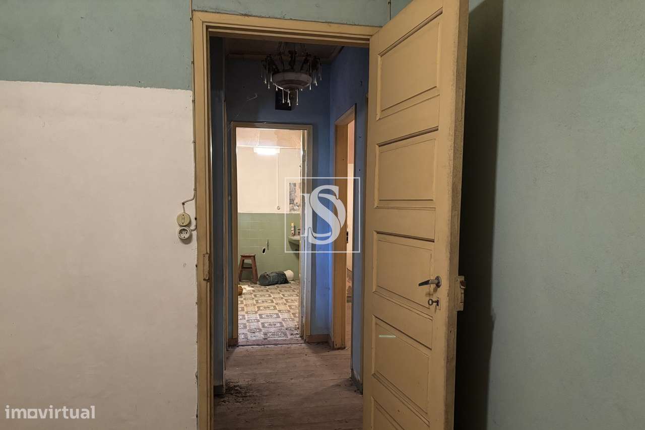Moradia T2 para reconstrução em Tondela-12