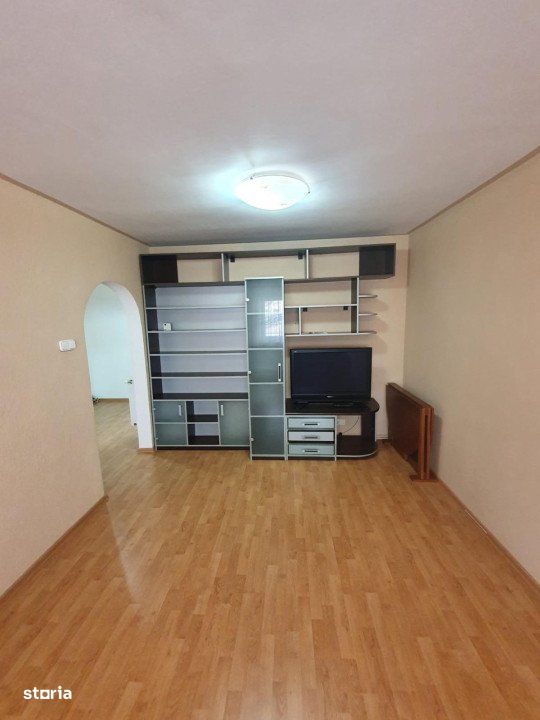 Apartament 3 cam 60 mp zona Vasile Aaron