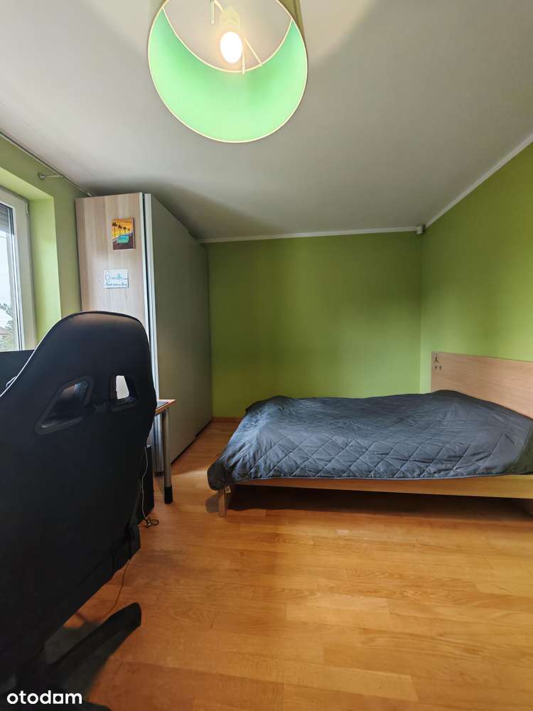 Dom  z budynkiem gospodarczym-10