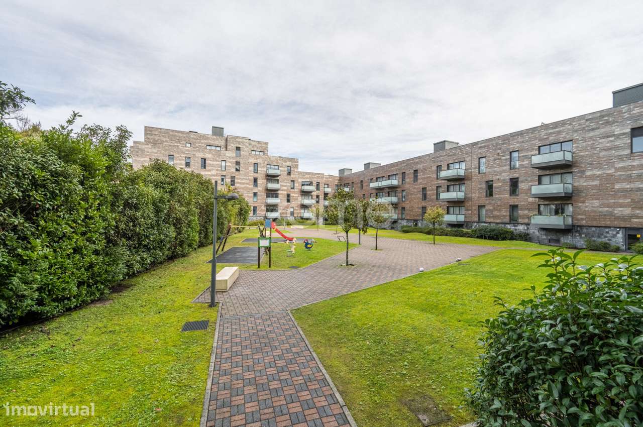 Apartamento T3 com Garagem Box para 2 carros - Edifício Antas Houses-14