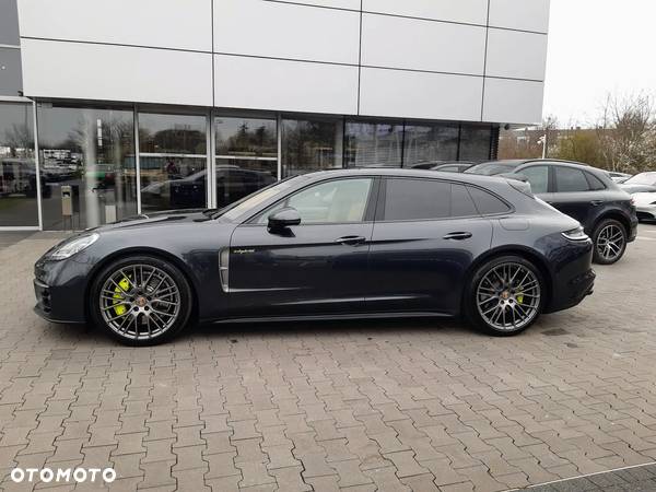 Porsche Panamera 4 E-Hybrid Platinum Edition - 2