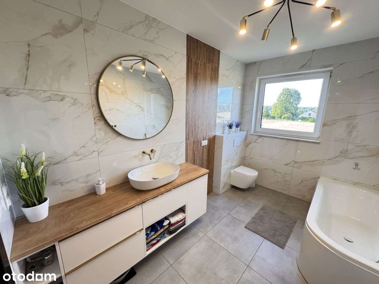 dom z pompą ciepła i panelami fotowoltaicznymi-7