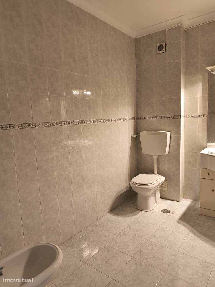 T2 Sintra, Urbanização da Cavaleira, Boas Áreas, Parqueamento.-22