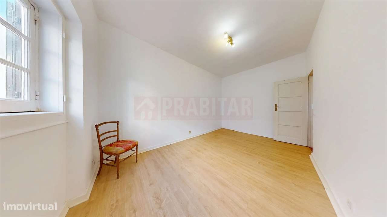 Apartamento T2 com Terraço e Anexo | Olivais-17