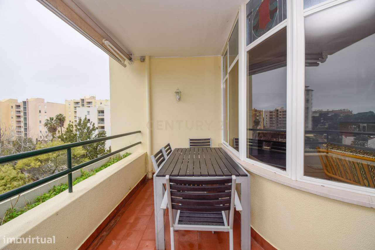 T2 com varanda, garagem e arrecadação – Cascais | Rua João Infante-2