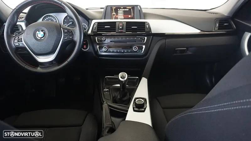 BMW 318 d Touring Line Sport - 12