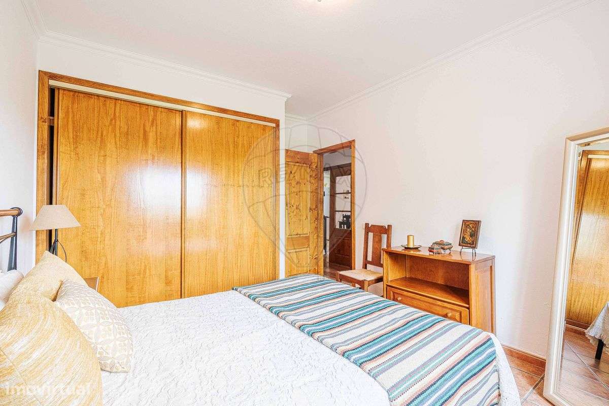 Moradia T4 para venda-6