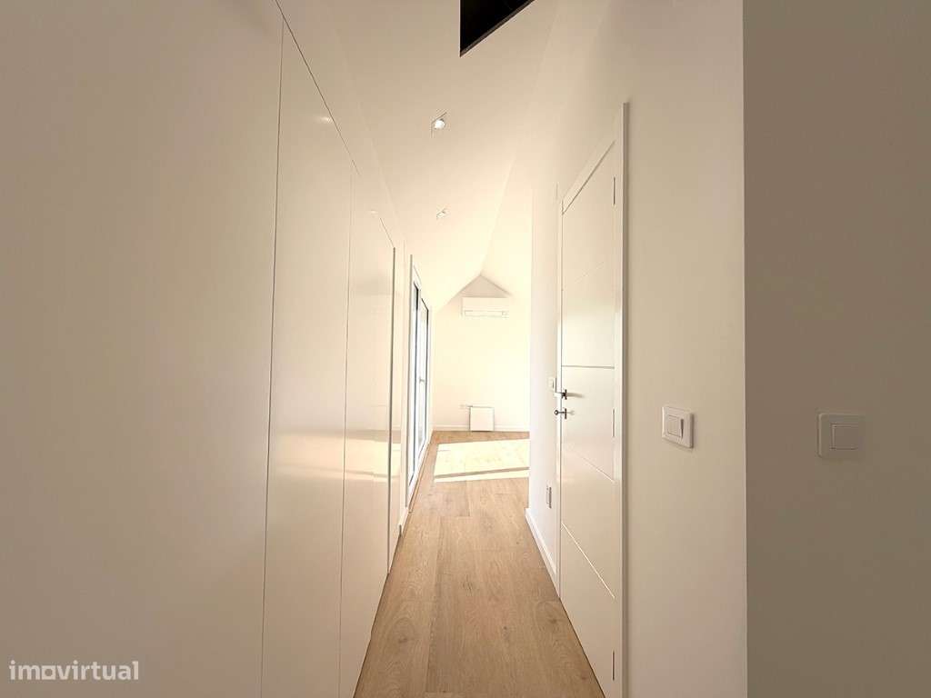 Moradia T3+2 a venda e a Estrear no Centro da Costa da Caparica .A ...-15