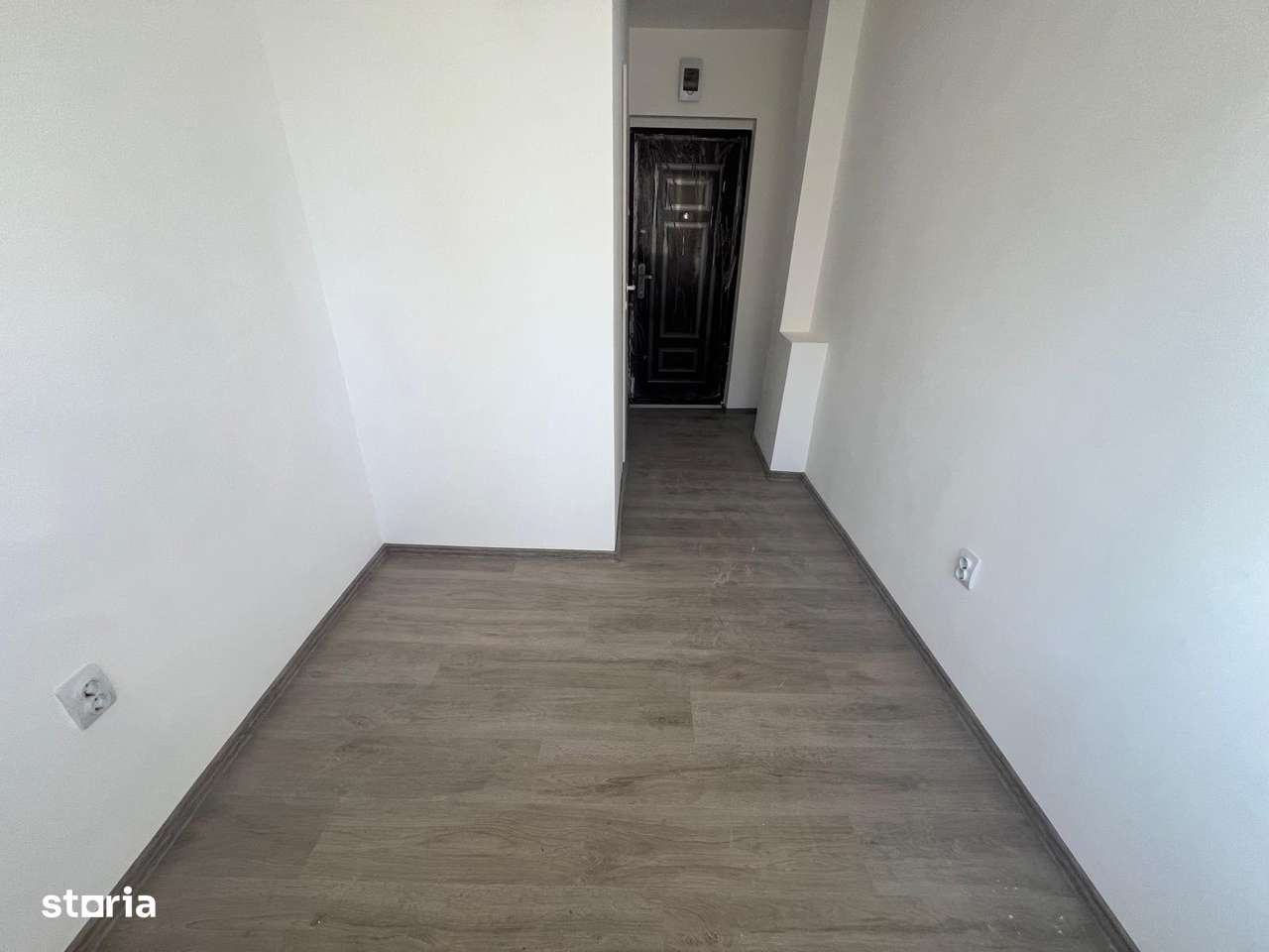 OFERTA DE VANZARE Garsoniera micro 19 et 4 Renovata pret 12.500 Euro-7