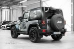 Jeep Wrangler - 10