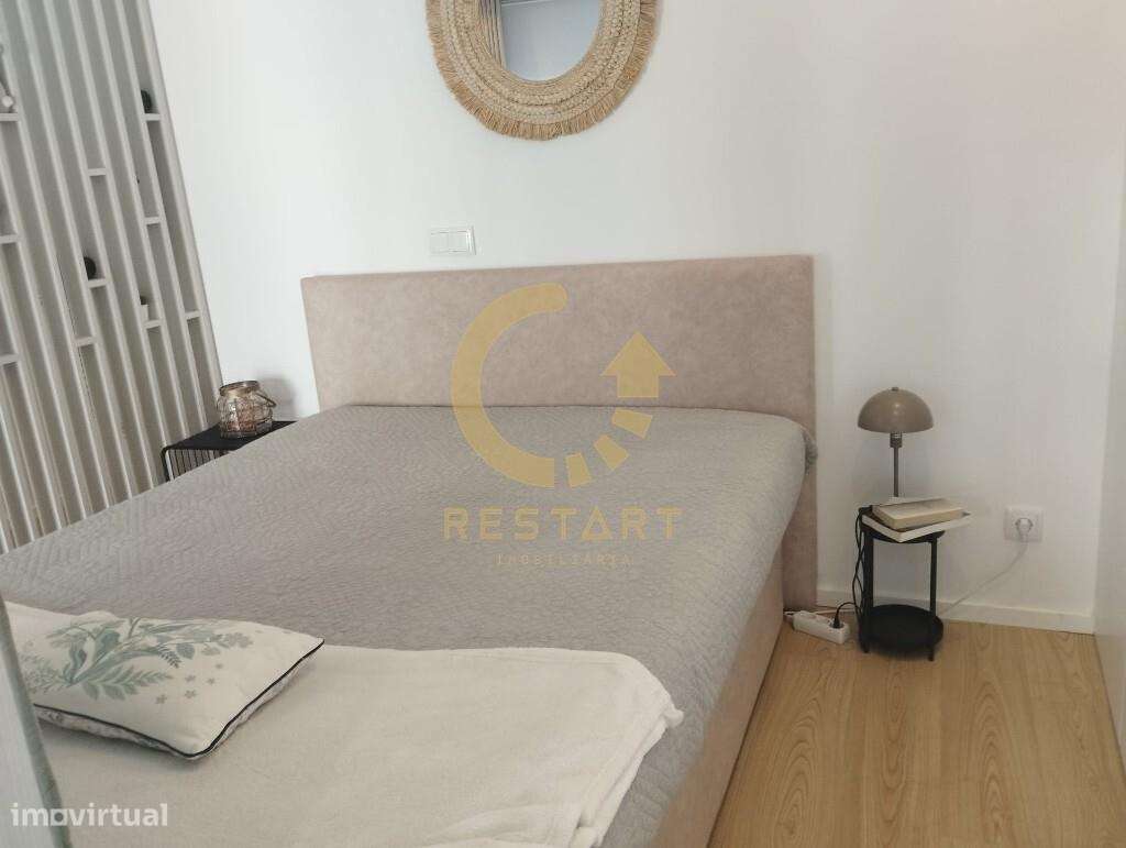 Apartamento T0 com Varanda e Garagem – Leça da Palmeira-9