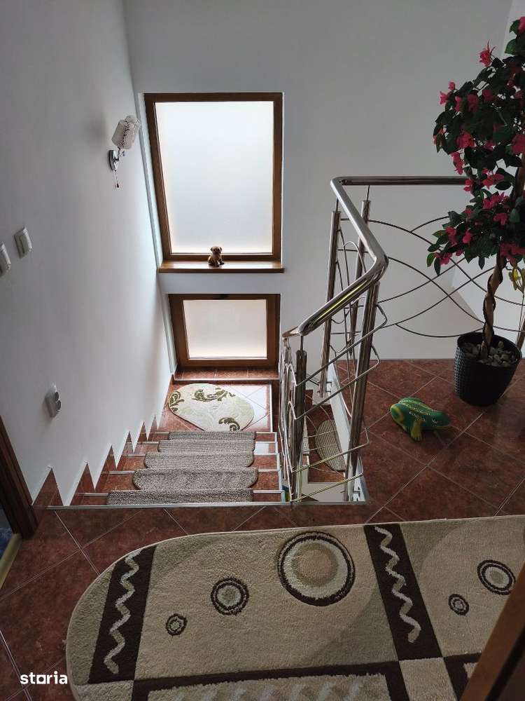 Casă de vânzare/ Vlădești Priporu-10