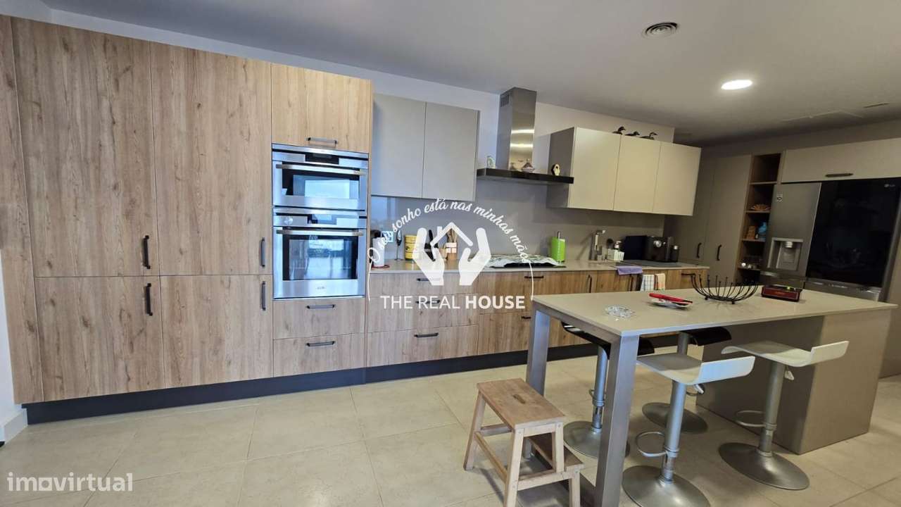 Moradia v3+1 funchal vista baia-18