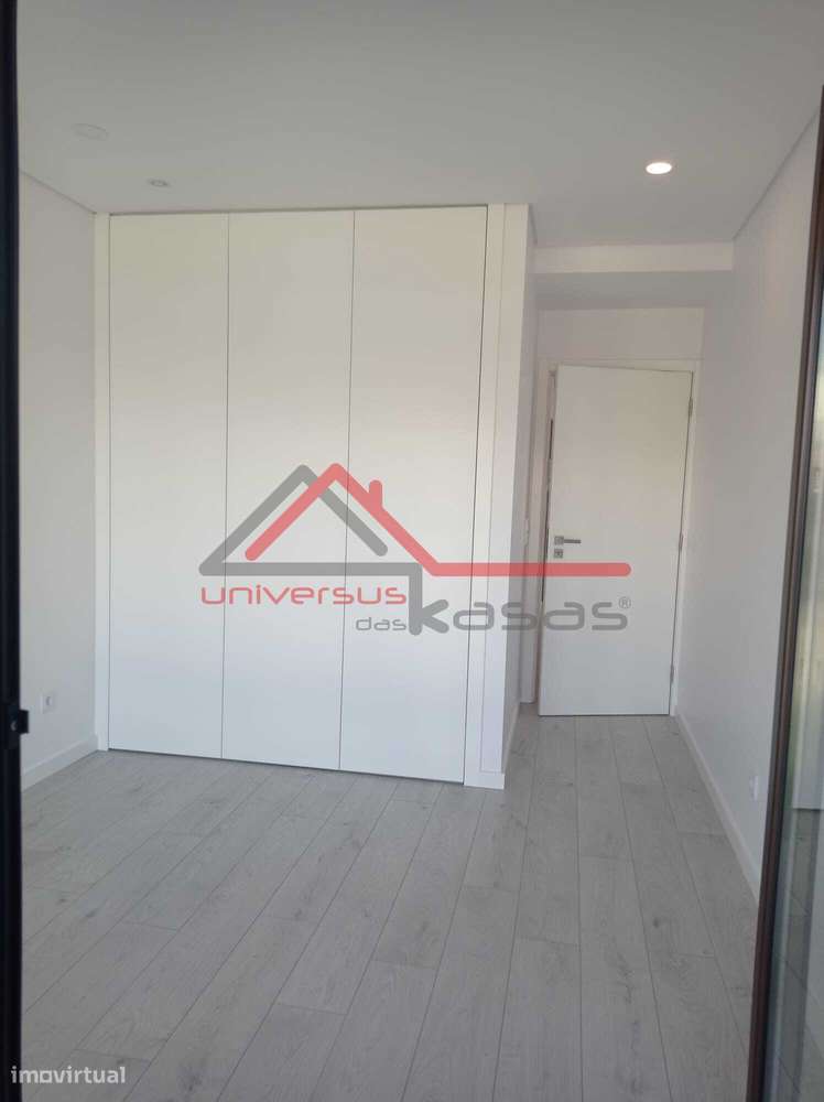 Apartamento Novo T5 Duplex c/ garagem na Urb Alto dos Moinhos, Montijo-12