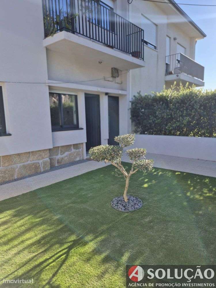 Andar Moradia em Banda em Oliveira do Douro-0