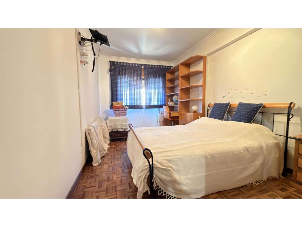 T2 excelentes áreas c/garagem na Amadora - Estação-10