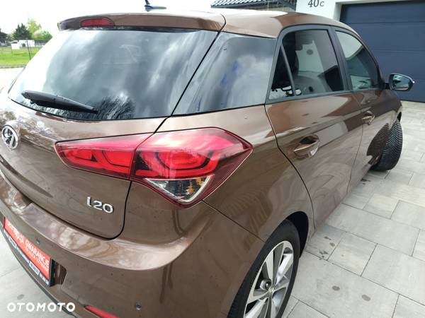 Hyundai i20 blue 1.2 Advantage+ - 24