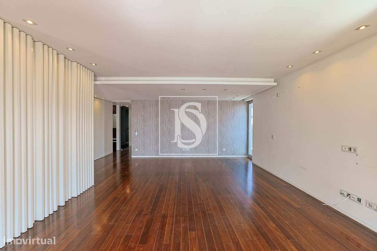 Apartamento c/ TERRAÇO no centro da cidade de BARCELOS!-18