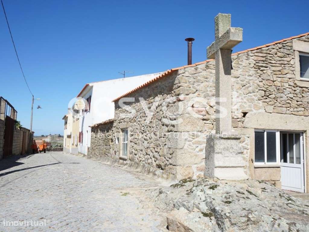 Moradia Geminada T1 em Escalhão, Figueira de Castelo Rodrigo - Grande imagem: 2/17