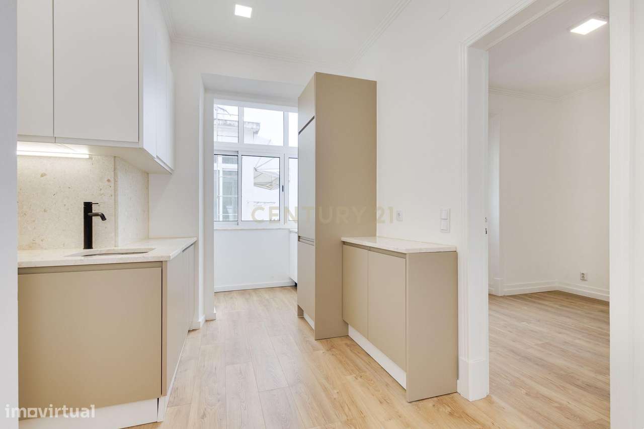 Apartamento T2, totalmente renovado.-13