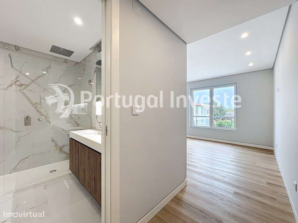 Sublime Duplex T4 com Mezanino no centro de Carcavelos-28