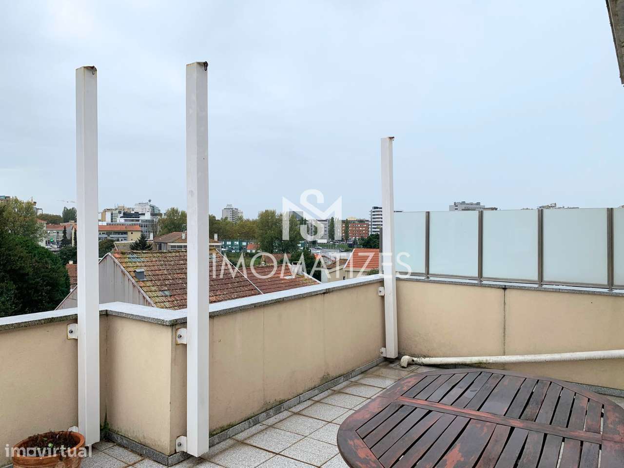 Apartamento T3 com Garagem e Terraço – Ramalde, Porto-16