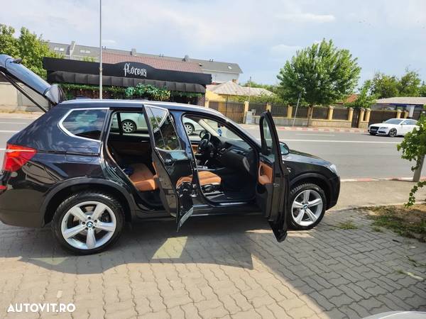 BMW X3 xDrive20d AT Luxury Line - 4