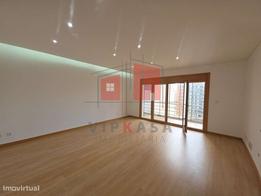 Apartamento T3 nas colinas do Cruzeiro - Grande imagem: 3/17