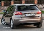 Peugeot 308 - 8