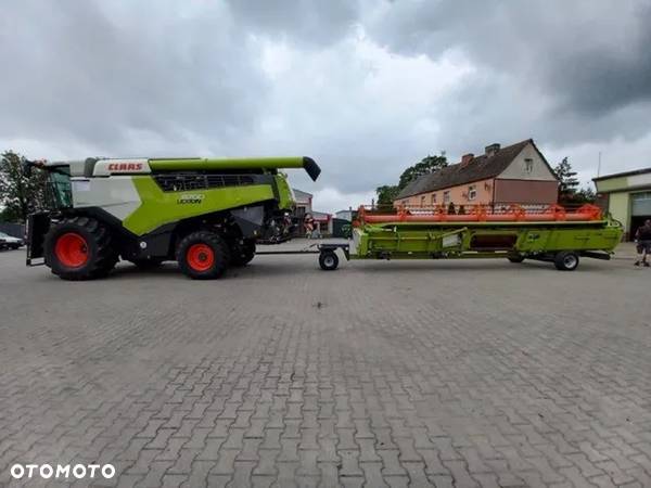 Claas LEXION 8900TT - 15